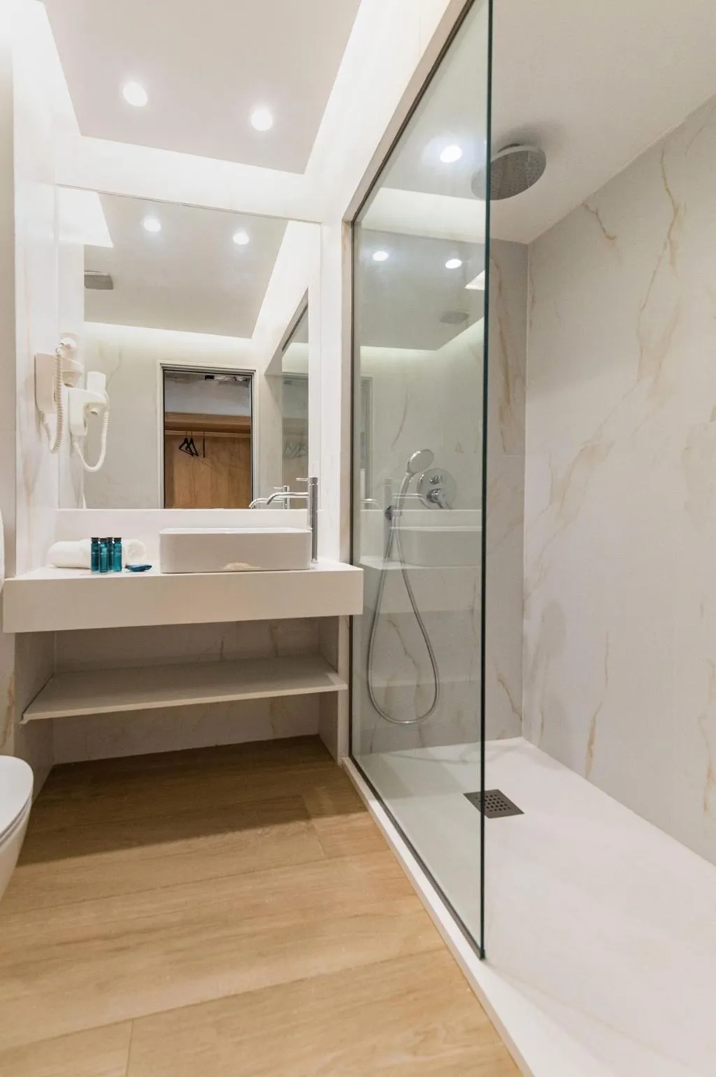 Room, Acandia, Rhodes