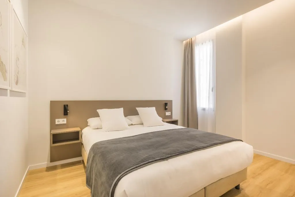 APARTMENT STANDARD Room, Mon Suites Jardin de Ayora, Valencia