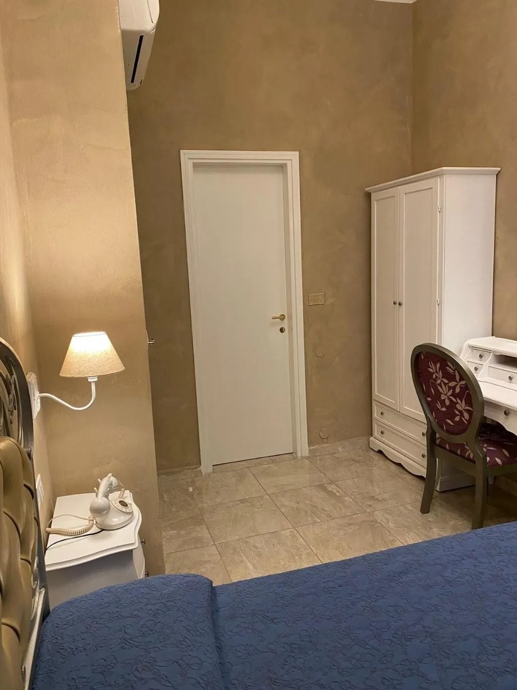 Room, Boutique Hotel Calais Milano, Milan