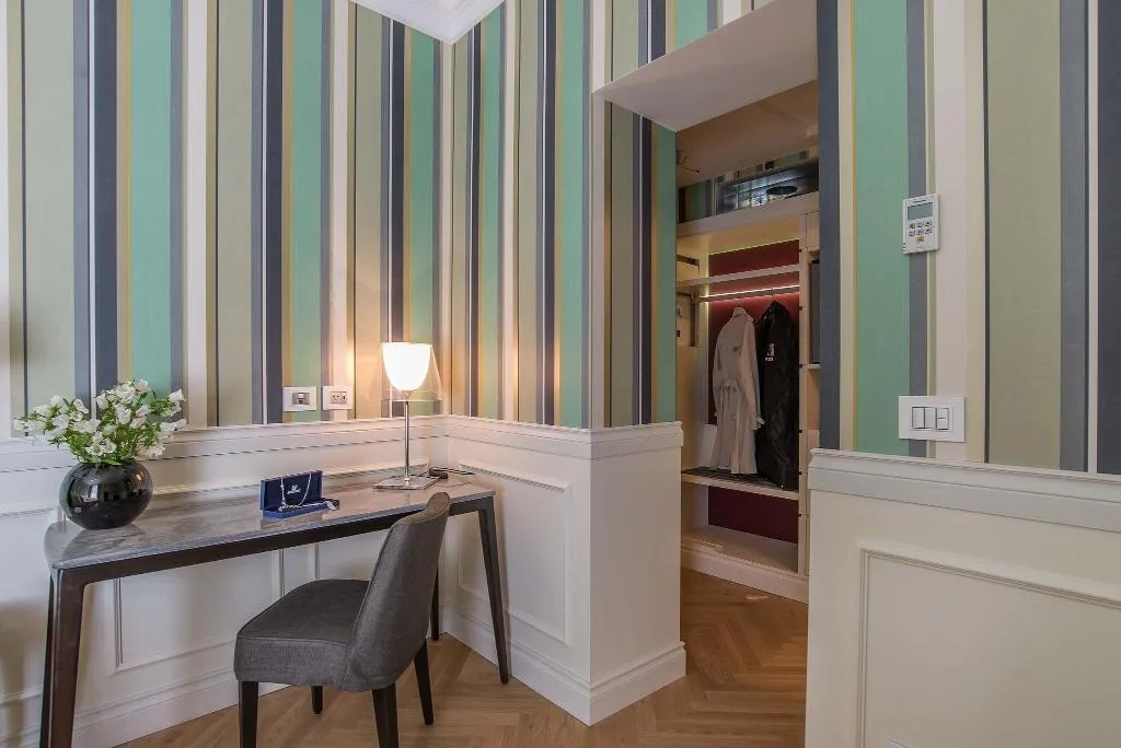 DOUBLE DELUXE QUEEN BED Room, Damaso Hotel, Rome