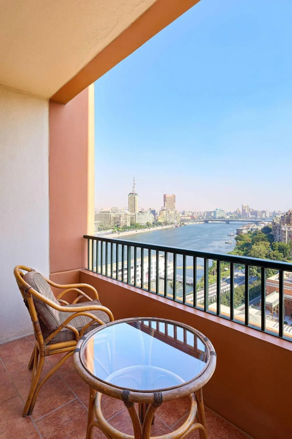 SUITE KING SIZE BED Room, Cairo Marriott hotel & Omar Khayyam Casino, Cairo