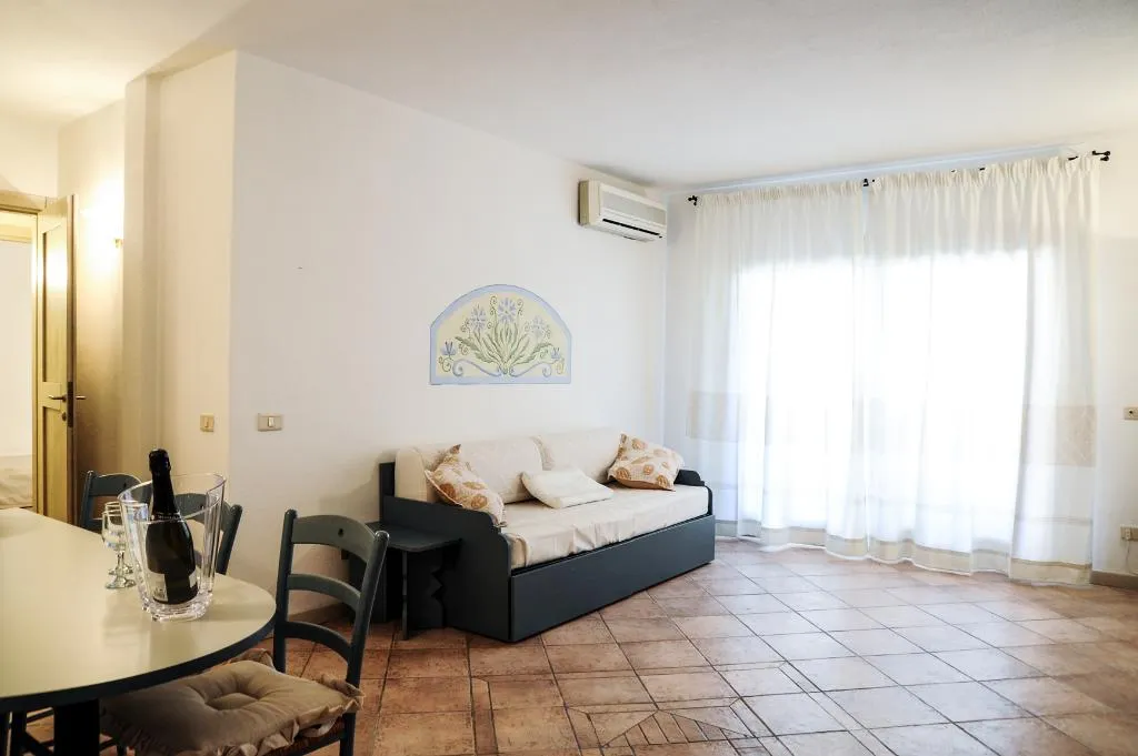APARTMENT CAPACITY 5 Room, Elite Smeralda Room, Olbia