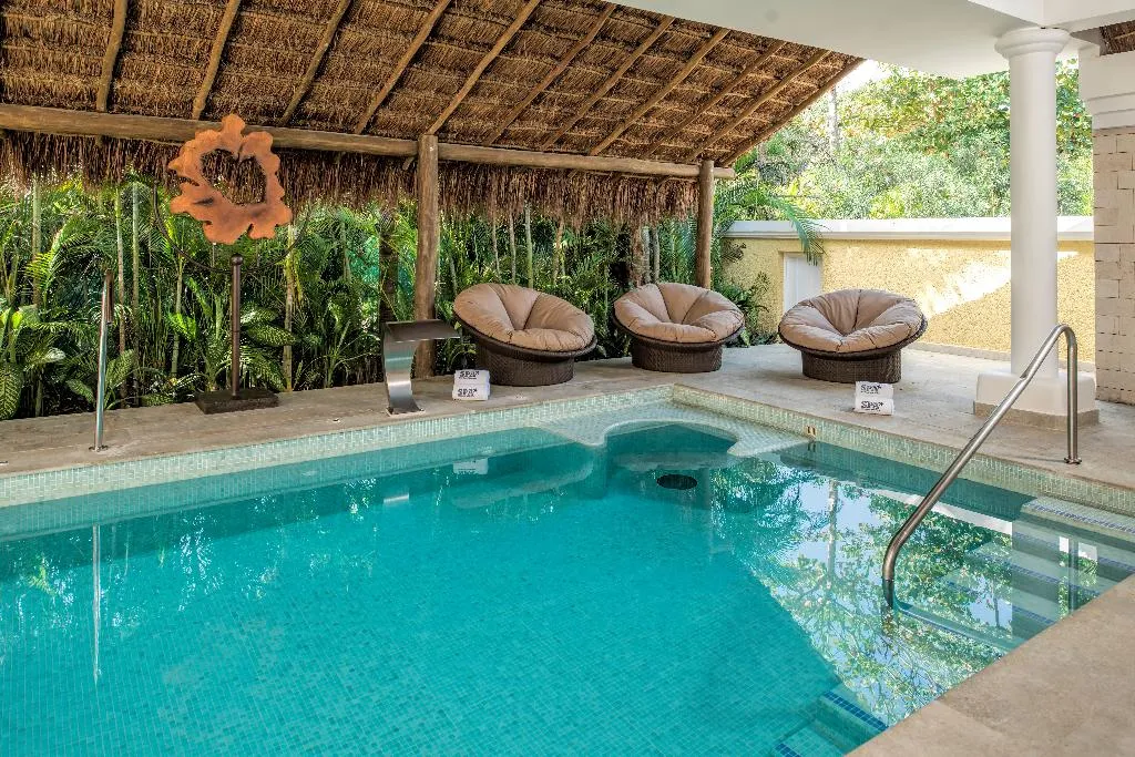 Sports and Entertainment, Iberostar Waves Tucan All Inclusive, Cancun Area