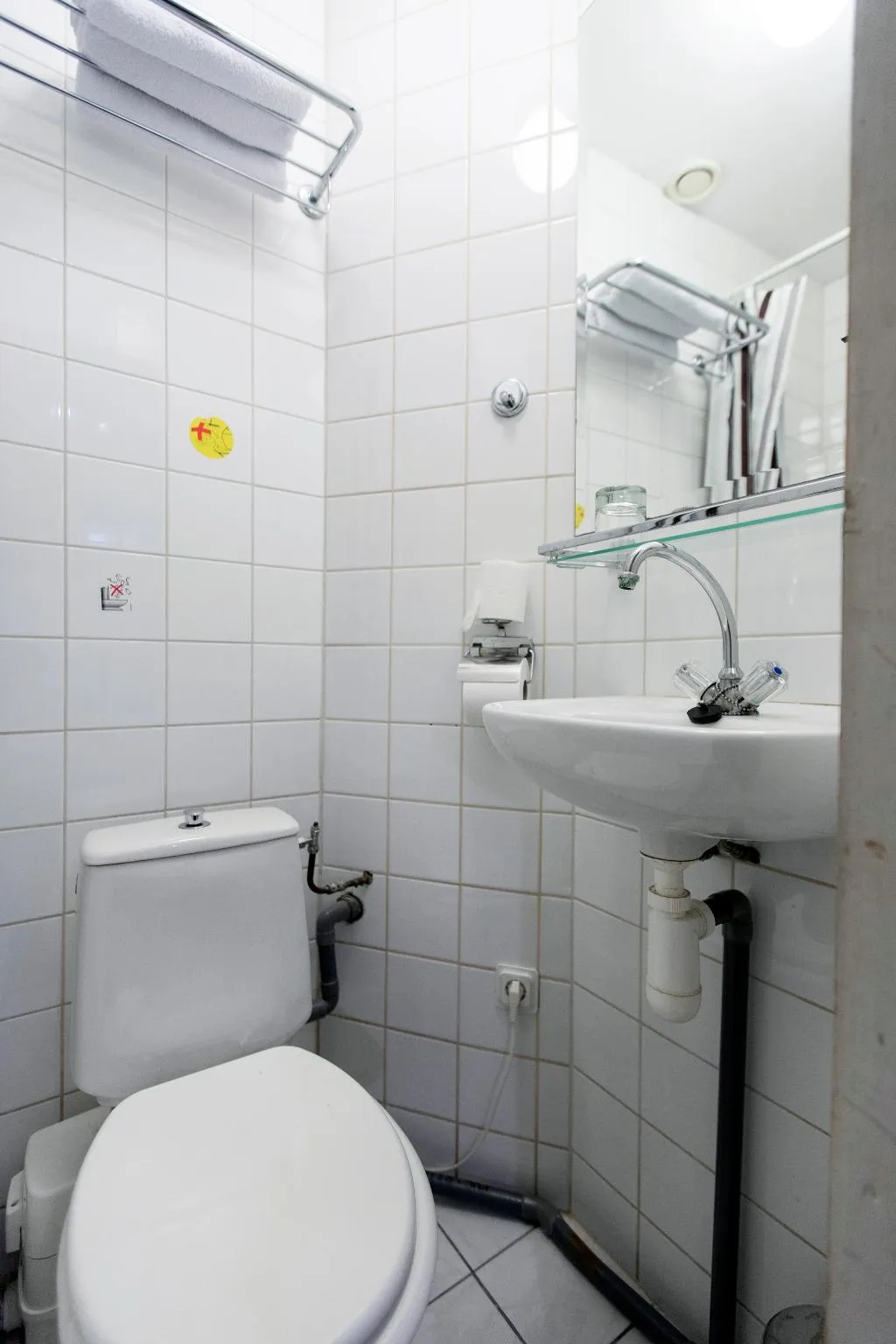 SINGLE ECONOMY Room, Quentin England Hotel, Amsterdam