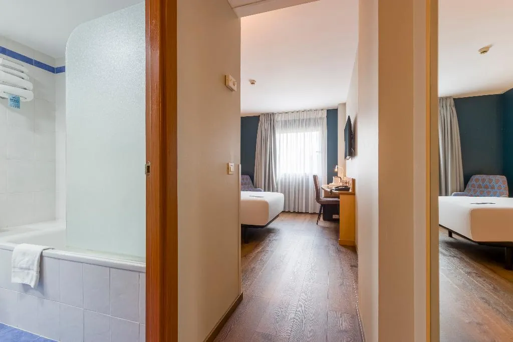 DOUBLE STANDARD Room, Travelodge Madrid Alcala de Henares, Madrid