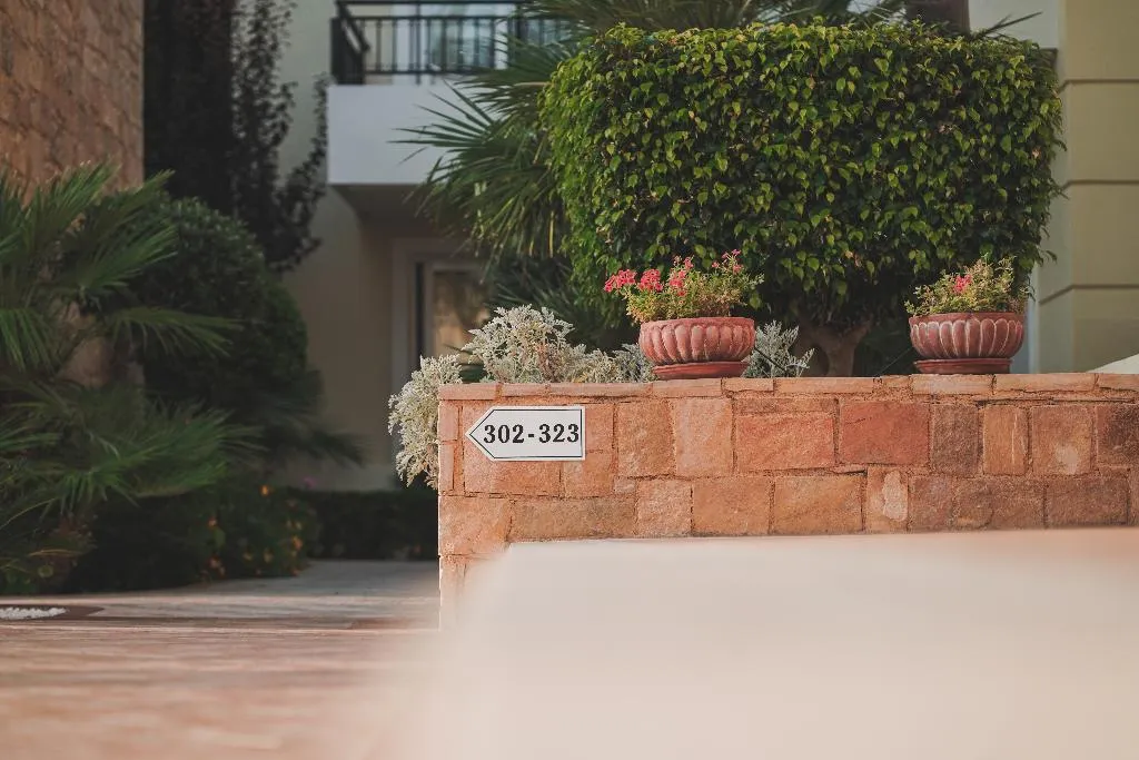 Pool, Zeus Village, Crete