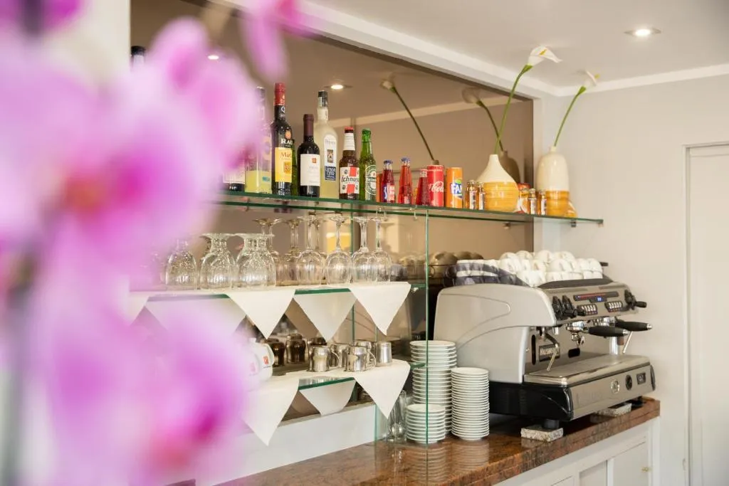 Bar, De Plam, Olbia