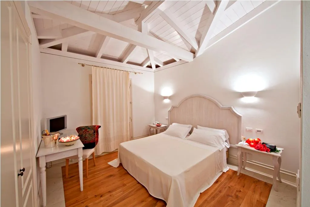 Double or Twin DELUXE Room, Tarthesh Hotel, Cagliari