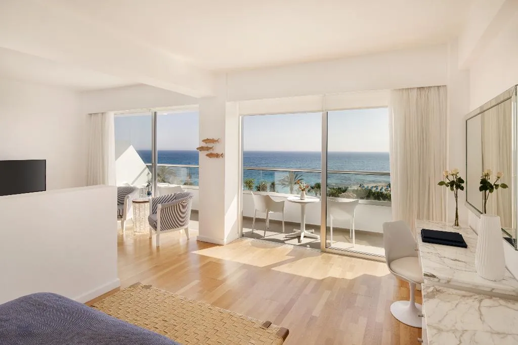 SUITE SEA VIEW Room, Grecian Sands, Cyprus