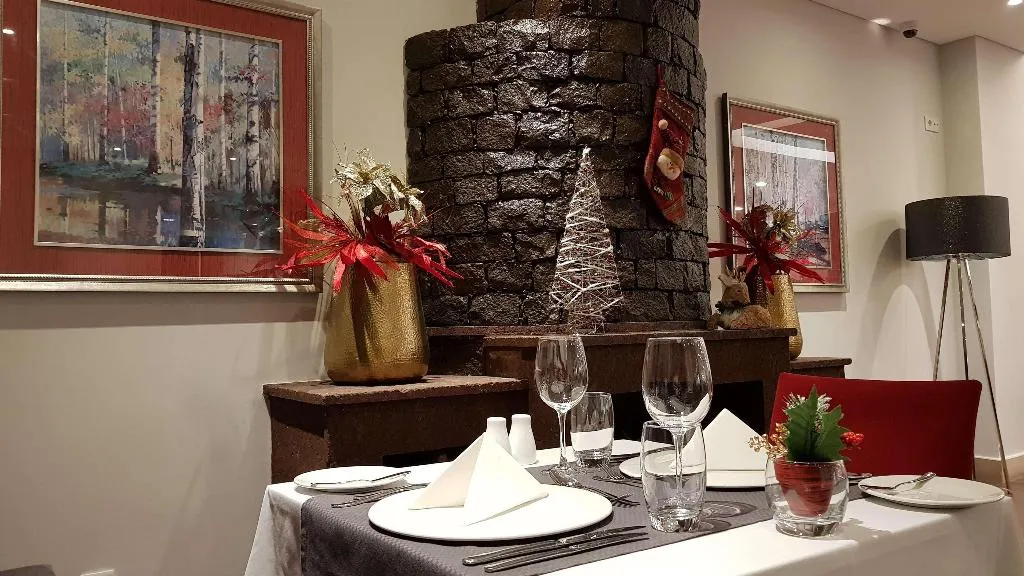 Restaurant, Santa Cruz Village Hotel, Madeira