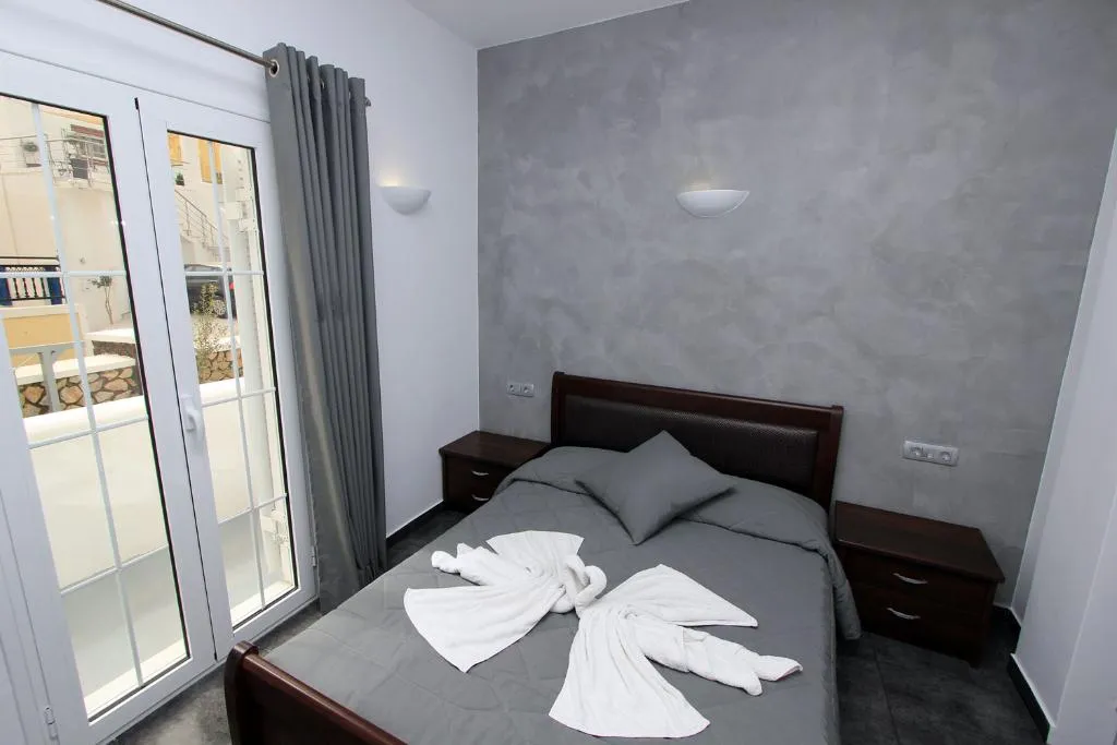 Room, Gianna Suites, Santorini