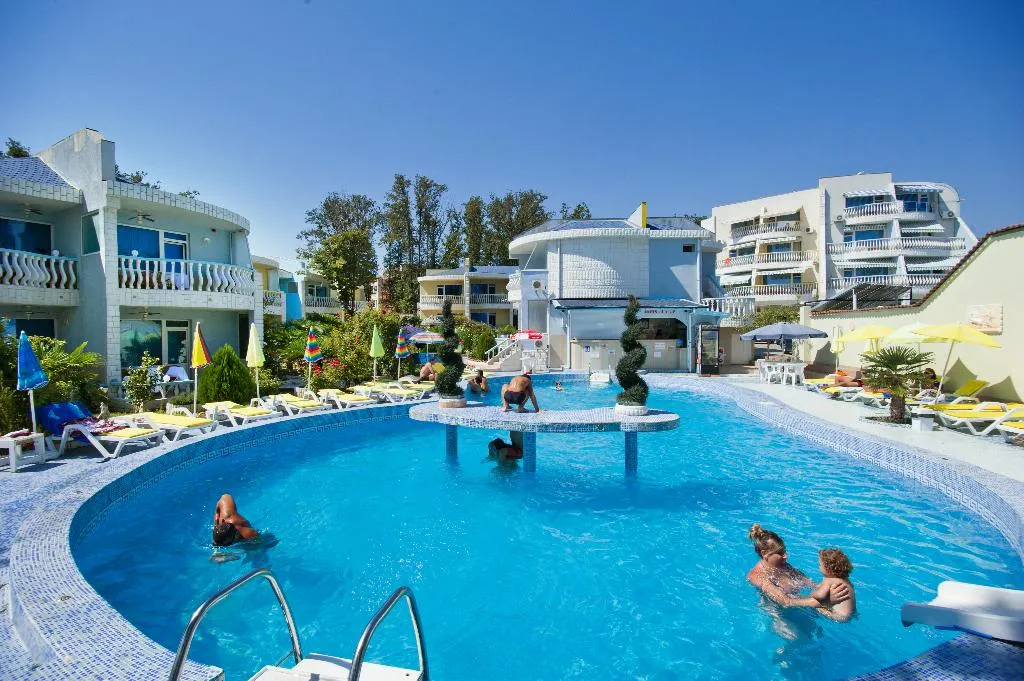 Pool, Jasmin, Bourgas