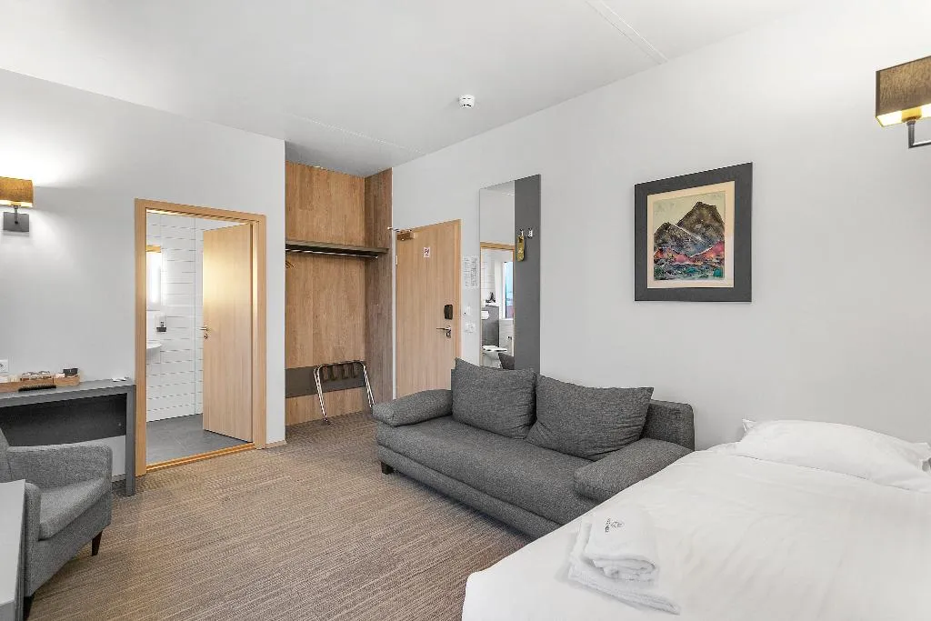 TRIPLE STANDARD Room, Hotel Vellir, Reykjavik