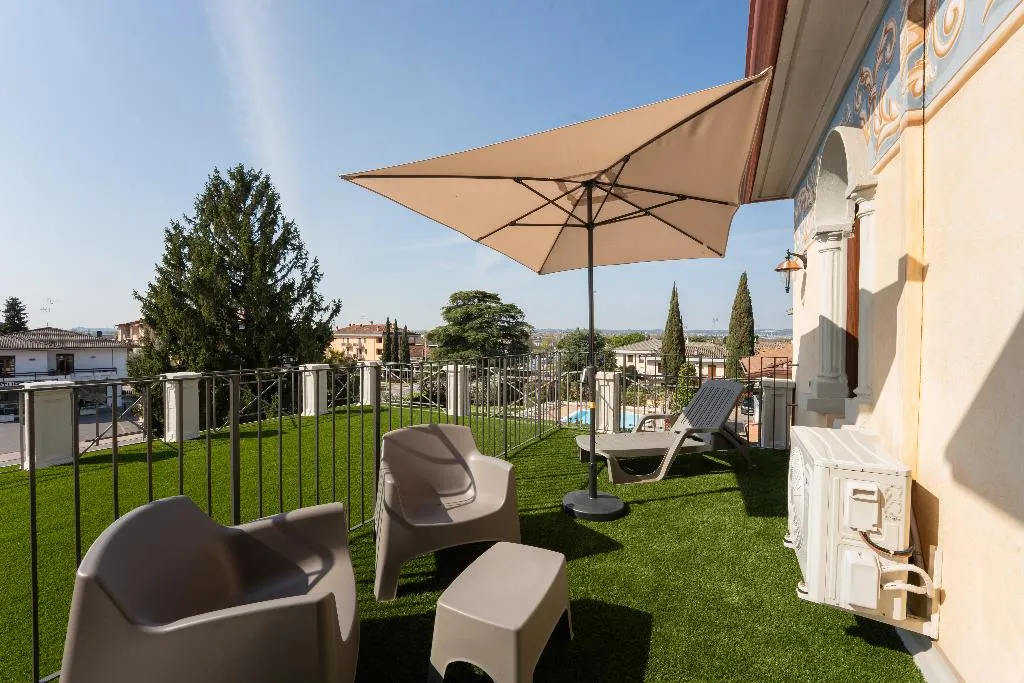 DOUBLE SUPERIOR Room, Hotel Gardenia Sirmione, Milan