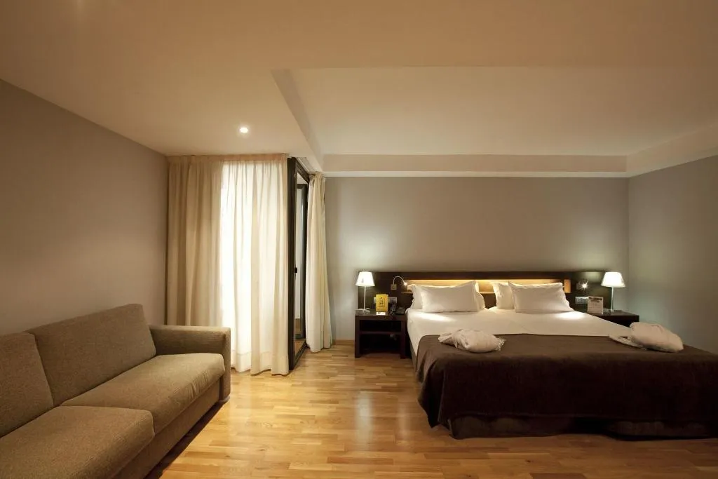 DOUBLE DELUXE Room, Hotel Concordia Barcelona, Barcelona