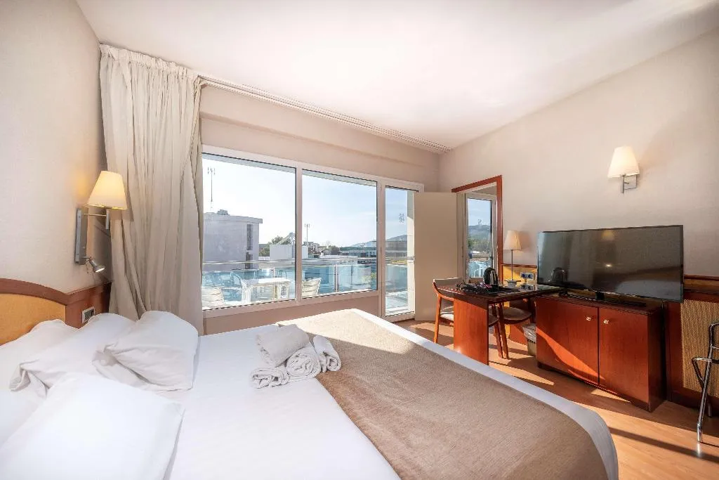 FAMILY ROOM CONNECTING ROOM Room, Best Western Hotel Mediterraneo, Barcelona