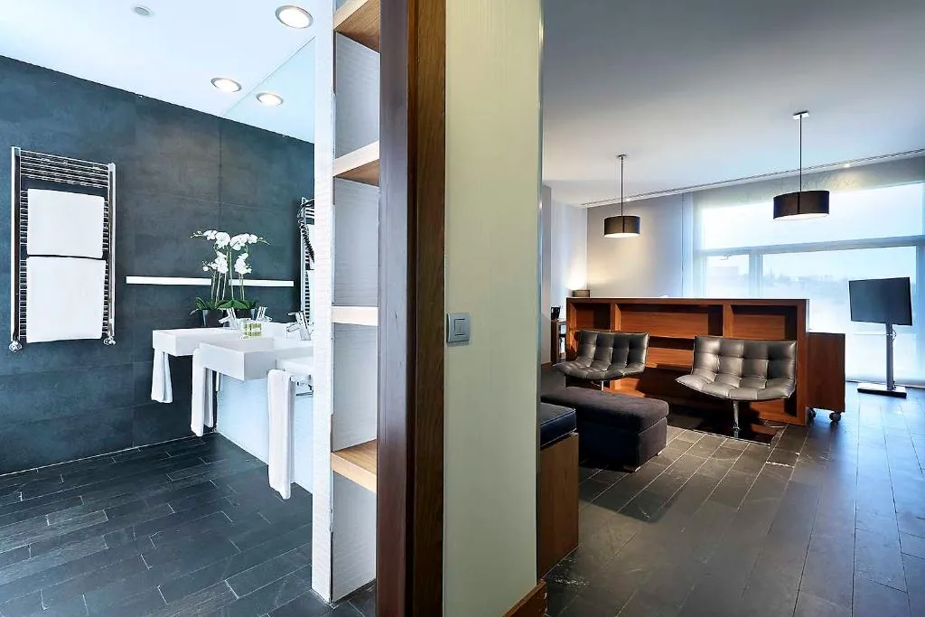 JUNIOR SUITE STANDARD Room, Eurostars Madrid Congress, Madrid