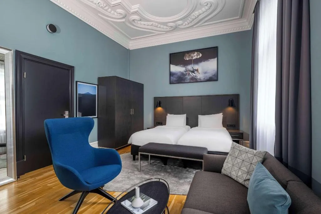 JUNIOR SUITE QUEEN SIZE BED Room, Radisson Blu 1919, Reykjavik
