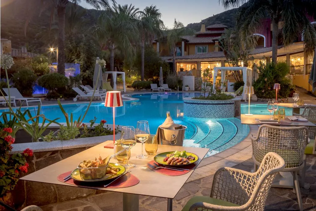 Restaurant, Cruccuris Resort, Cagliari