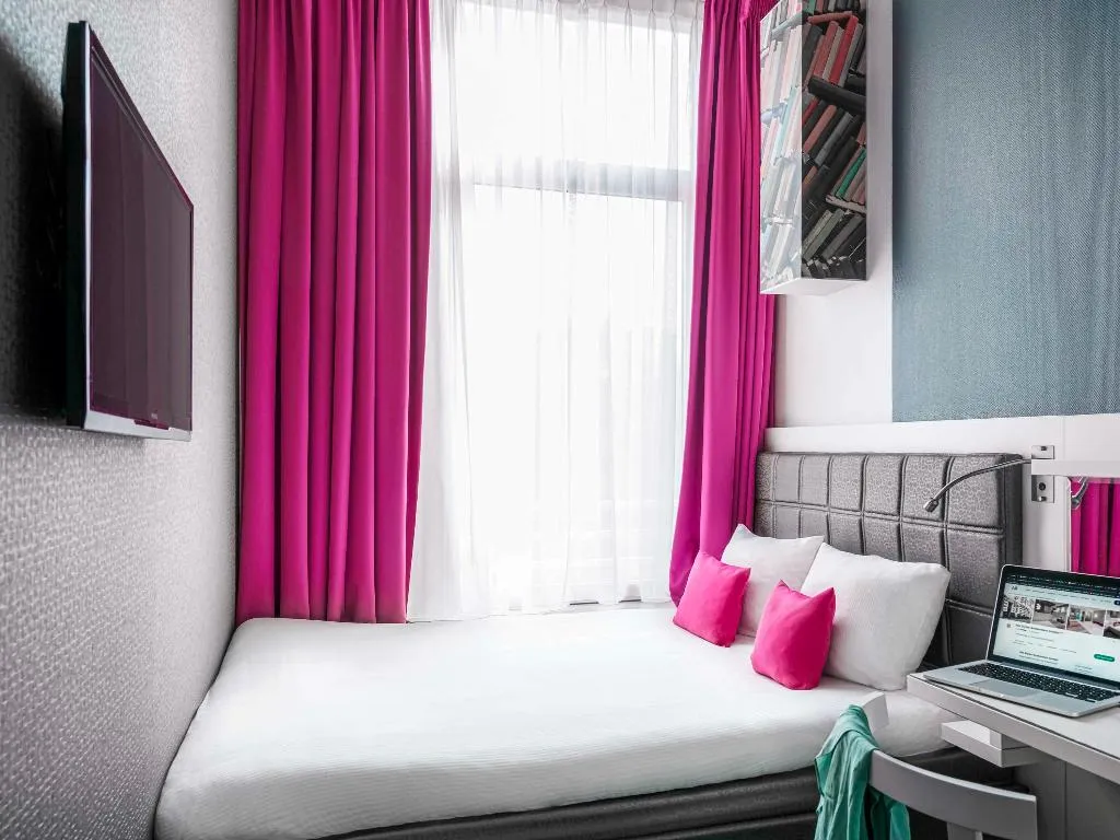 DOUBLE SEMIDOUBLE Room, ibis Styles Amsterdam Amstel, Amsterdam