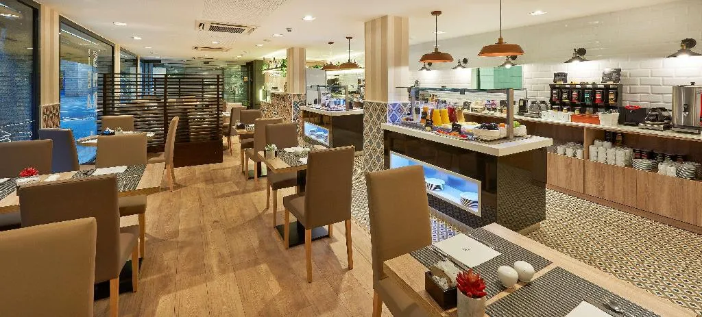 Restaurant, NH Barcelona Les Corts, Barcelona