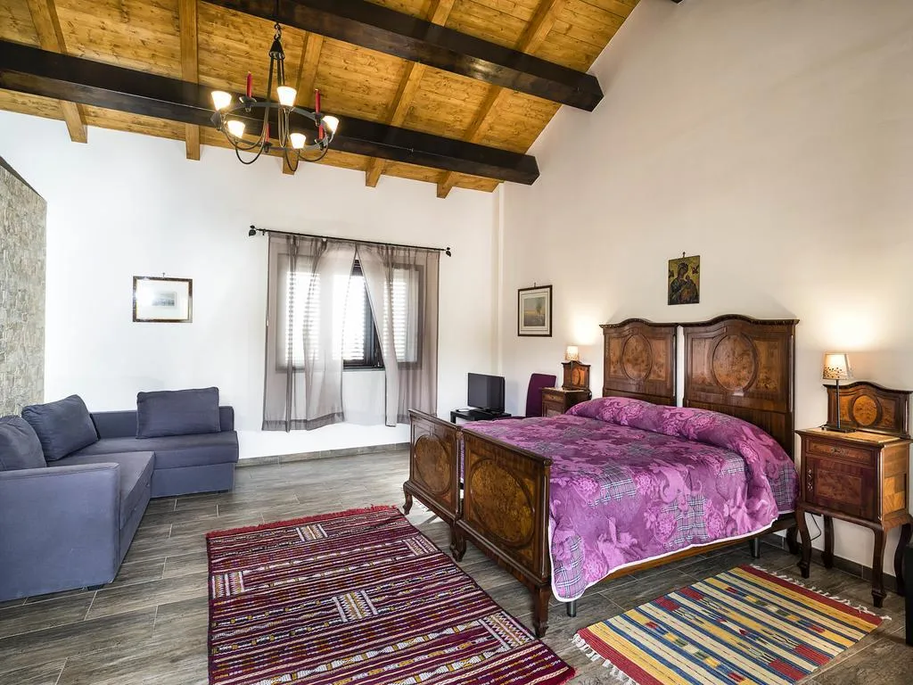 DOUBLE SUPERIOR MOUNTAIN VIEW Room, B&B Fontana del Cherubino, Catania