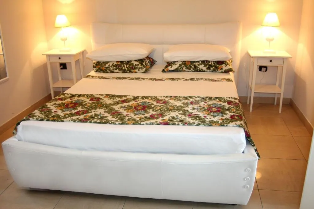 Room, B&B Atrium, Naples