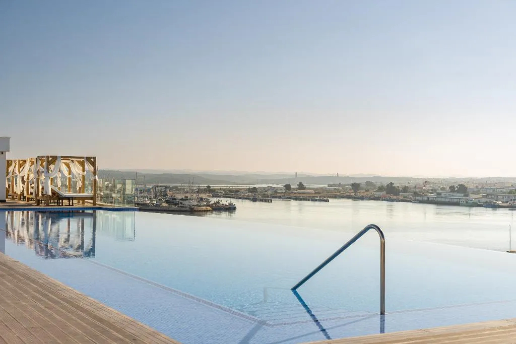 Terrace, Jupiter Marina Hotel – Couples & Spa, Algarve