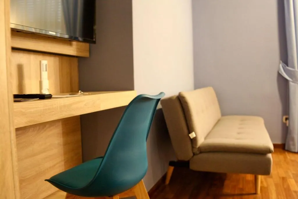 Room, B&B De Gasperi 55, Naples