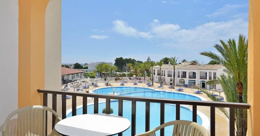 DOUBLE POOL VIEW Room, Sol Falco Menorca, Menorca