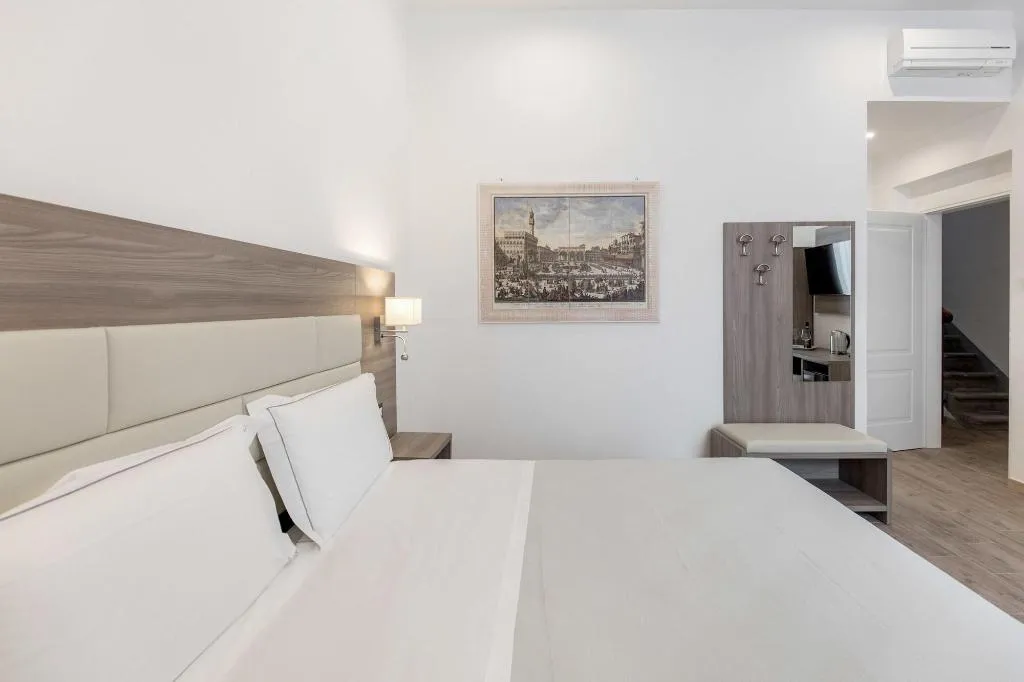 Room, Apollo Guest House, Florence