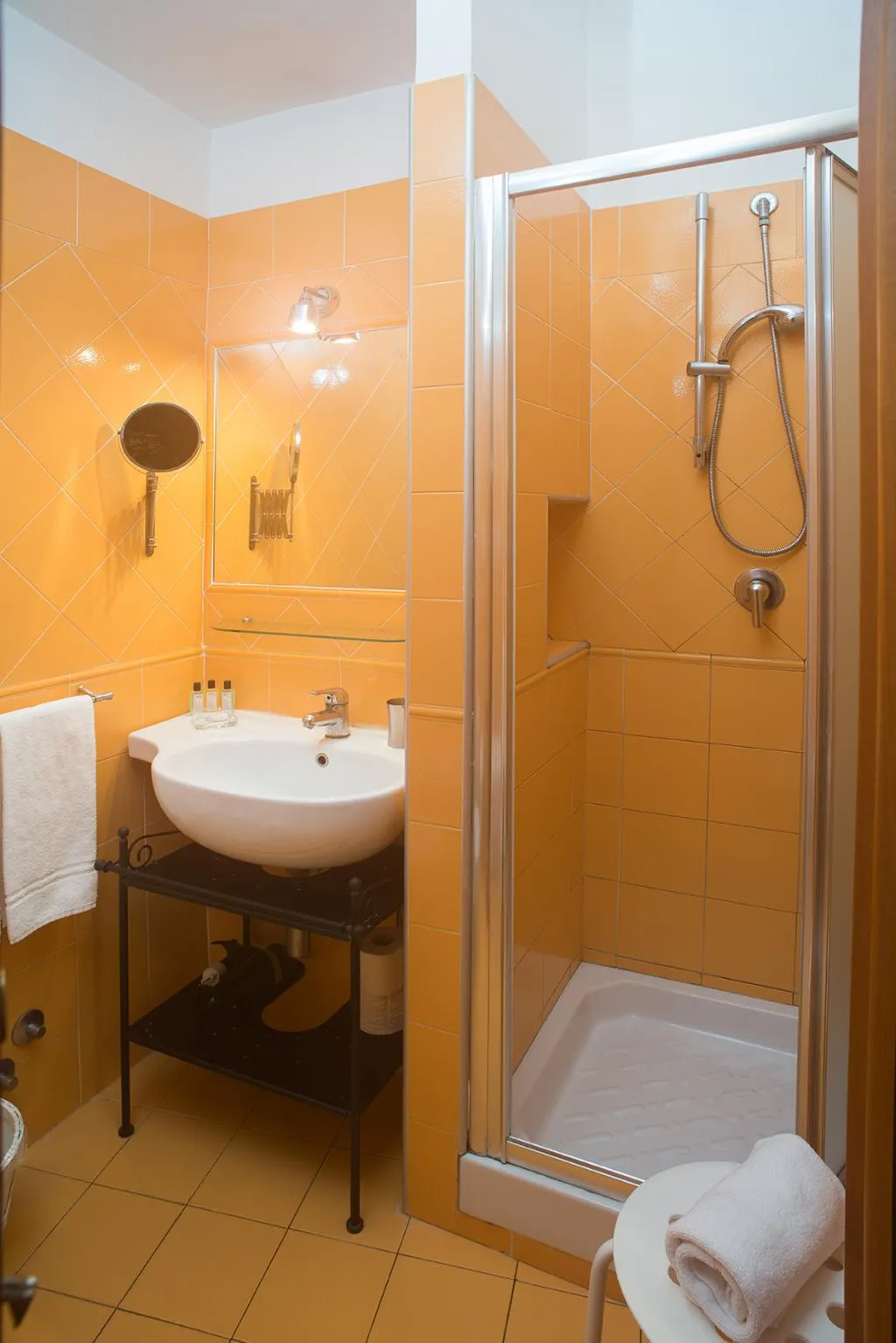 APARTMENT STANDARD Room, Residenza Echia, Naples