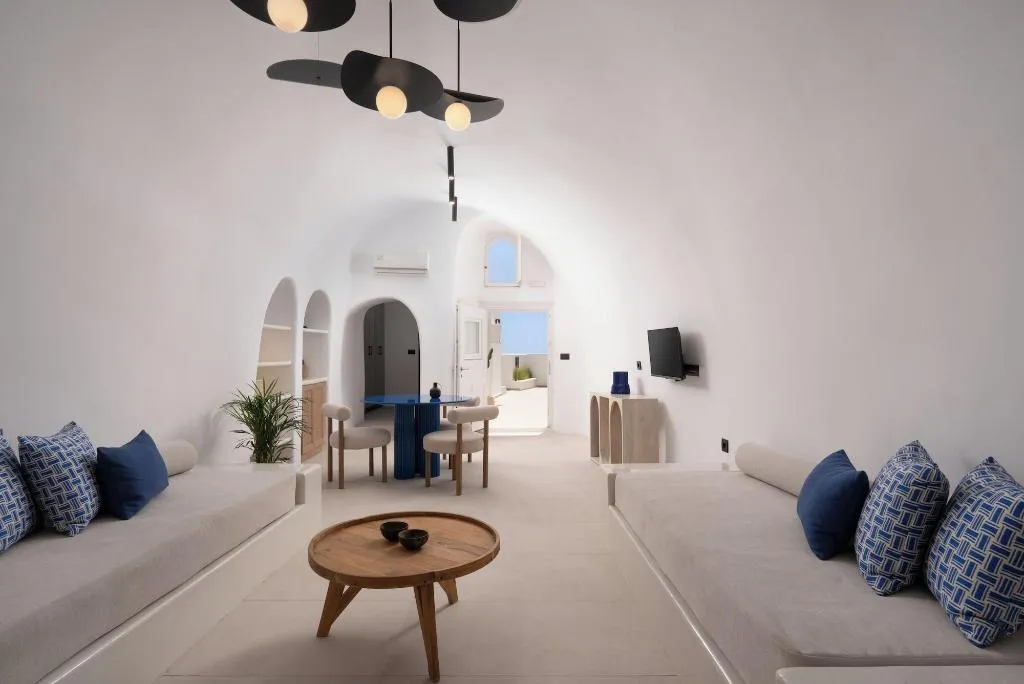 Room, You And Me Suites, Santorini