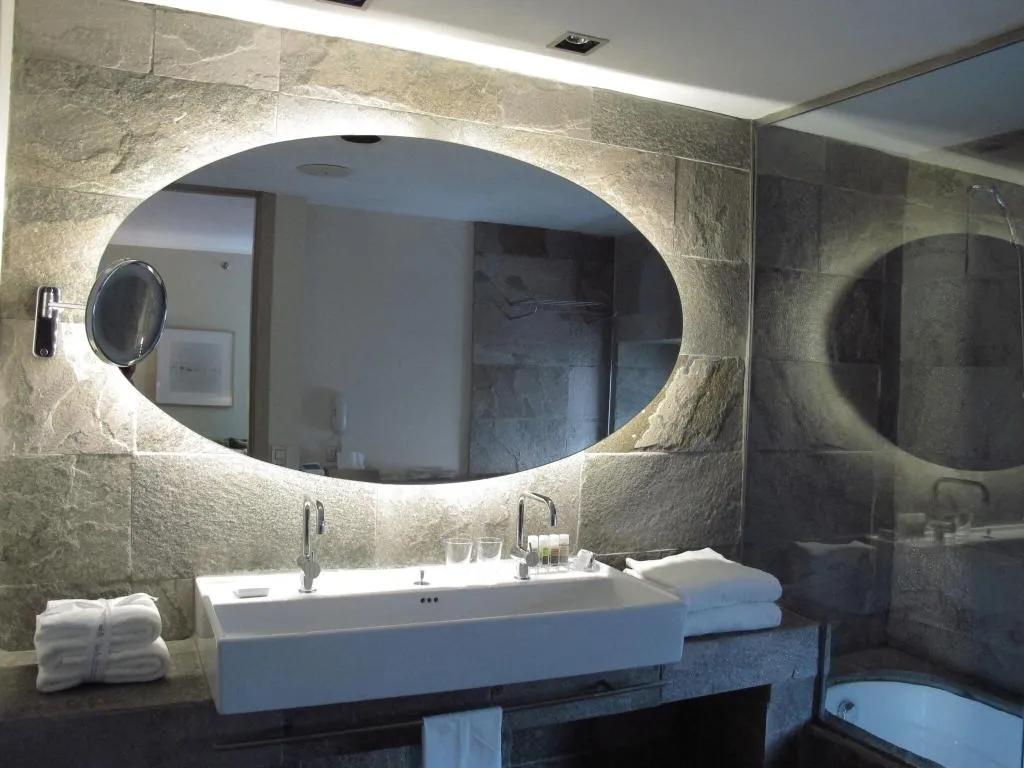 Room, Neri, Barcelona
