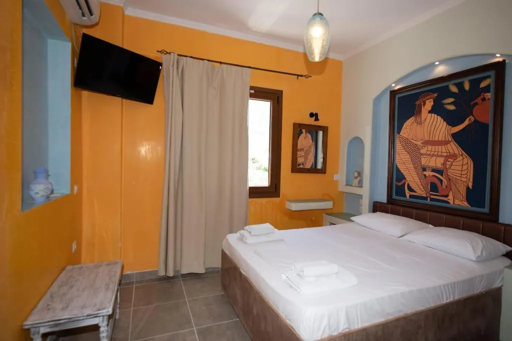 Room, Orfeas Apartments, Santorini
