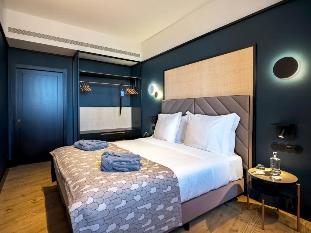 SUITE CAPACITY 3 Room, Axis Porto Club, Porto