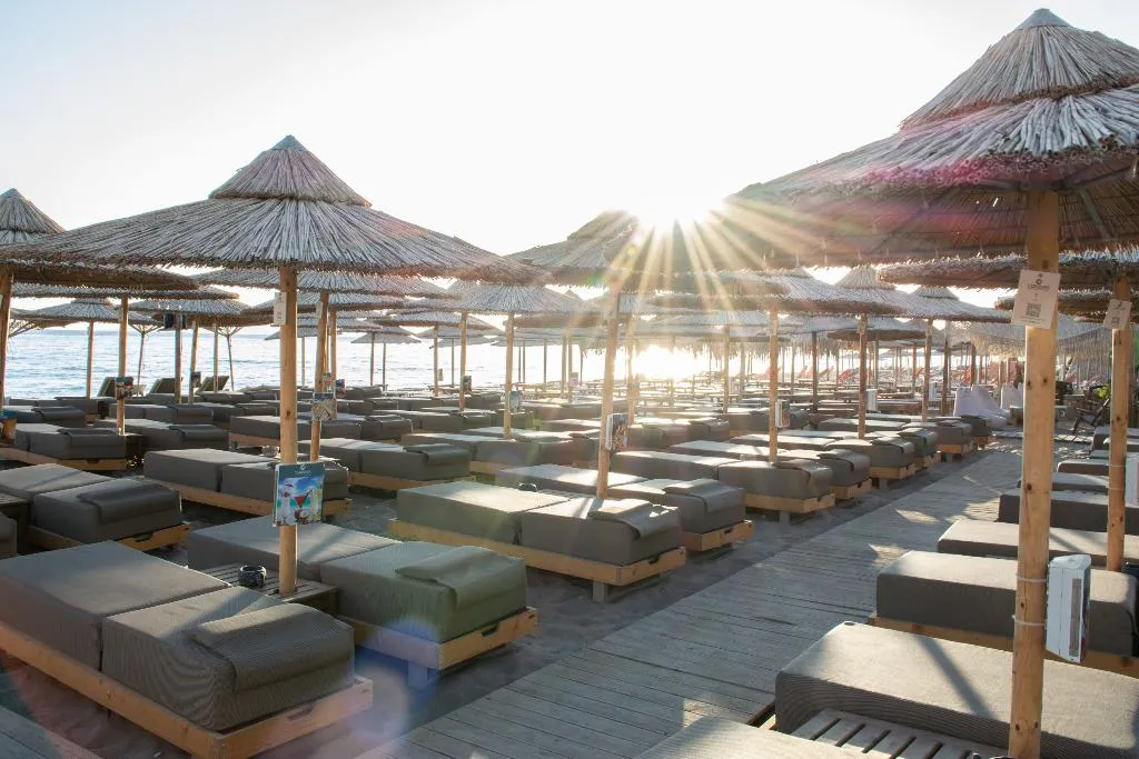 Beach, Yianna Caravel Suites by Checkin (adults only), Crete