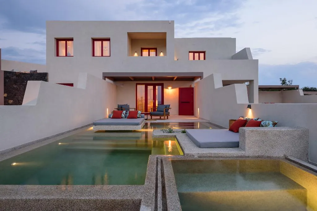 SUITE WITH PRIVATE POOL Room, Potnia Theron Suites, Santorini