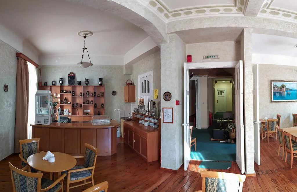 Restaurant, Cecil hotel, Athens