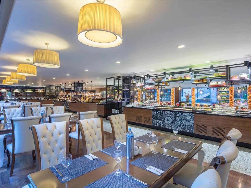 Restaurant, Rixos Sungate Land of Legend Theme Park FreeAcces, Antalya