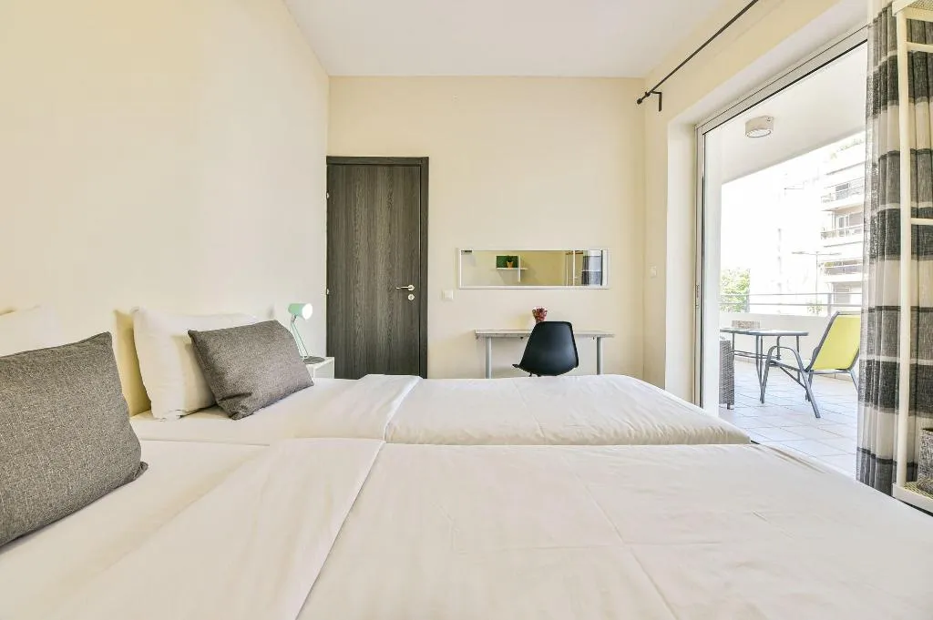 Room, Athens Way Lofts, Athens