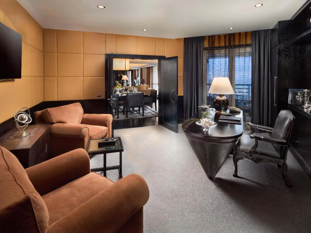 Room, Fairmont Nile City, Cairo