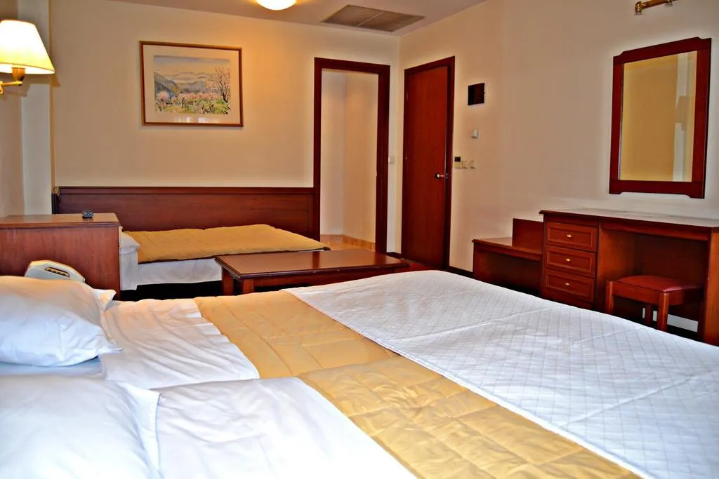 TRIPLE STANDARD Room, Pythia Art, Athens
