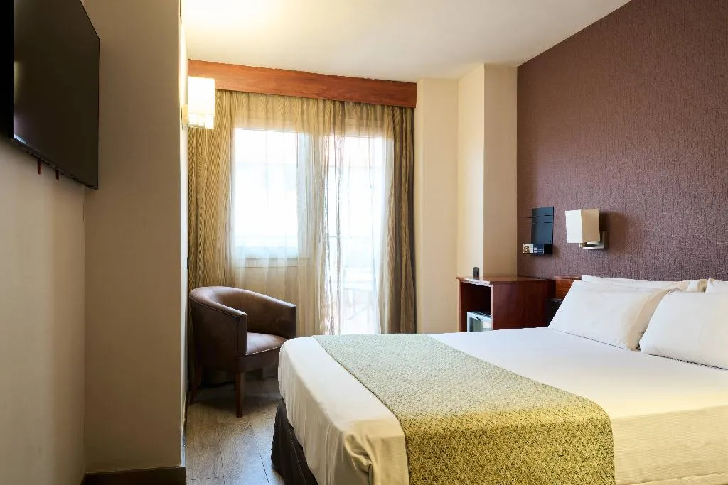 Double or Twin WITH TERRACE Room, Catalonia Park Putxet, Barcelona