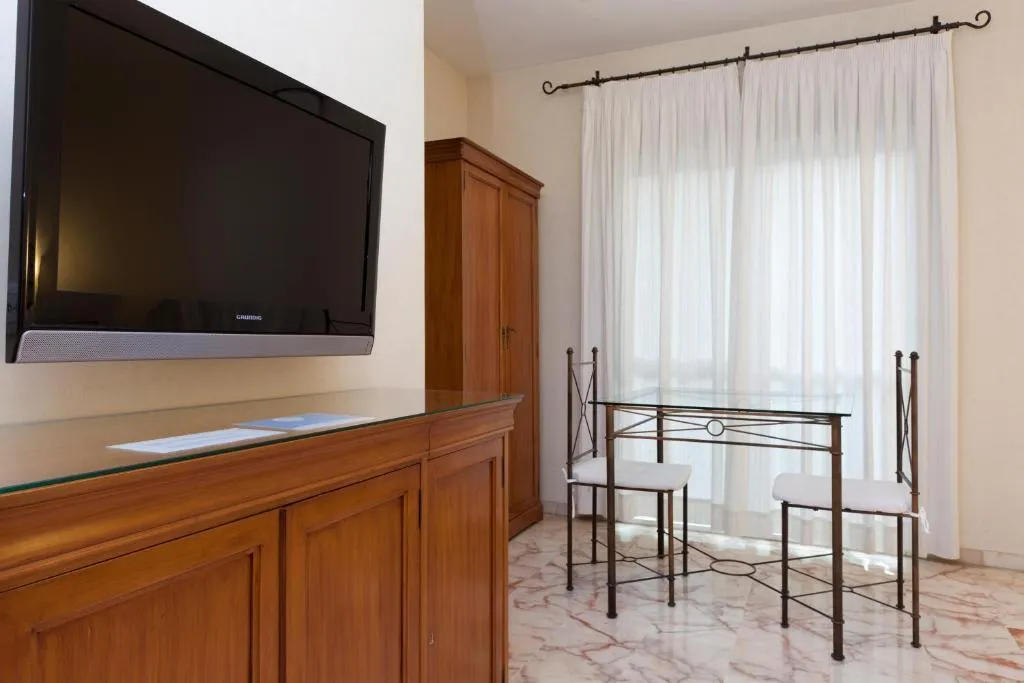 STUDIO STANDARD Room, Apartamentos Vértice Bib Rambla, Seville