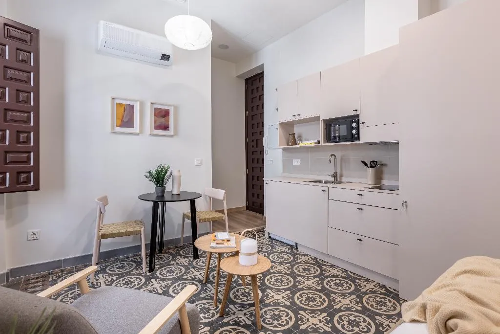 STUDIO WITH TERRACE Room, Libere Malaga la Merced, Costa Del Sol