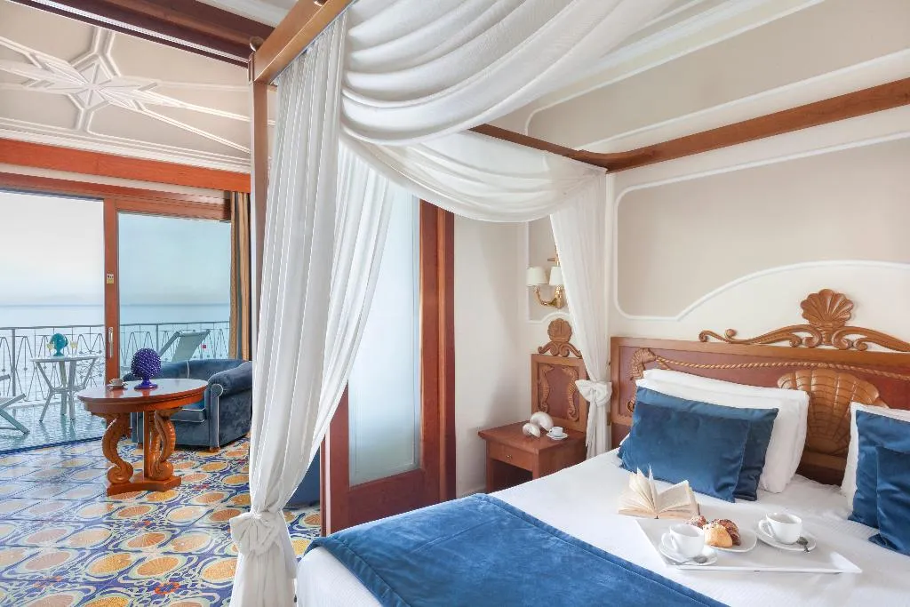 SUITE STANDARD Room, Alimuri Bay Resort, Naples