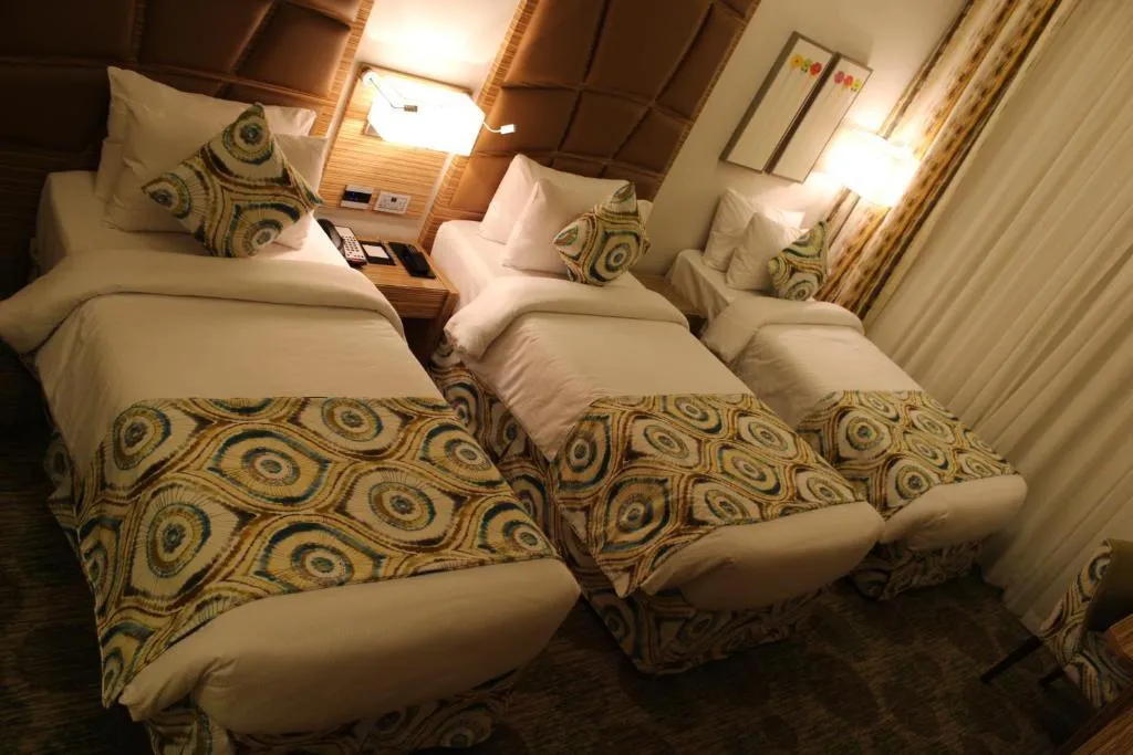 TRIPLE DELUXE Room, Best Western Plus Pearl Creek, Dubai