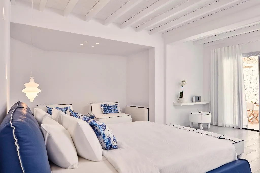 SUITE WITH PRIVATE POOL Room, Katikies Mykonos - The Leading Hotels Of The World, Mykonos