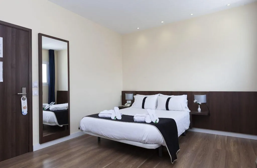 DOUBLE TWO BEDS Room, Hotel Olympia Universidades, Valencia